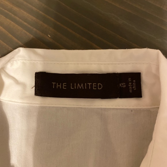 The Limited White Ruffle Front Blouse. Size XS - Picture 2 of 5